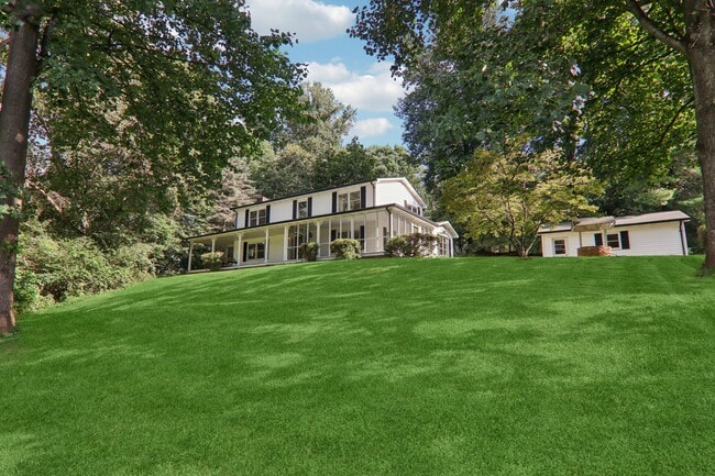 Foto del edificio - 5 Timothy Ln