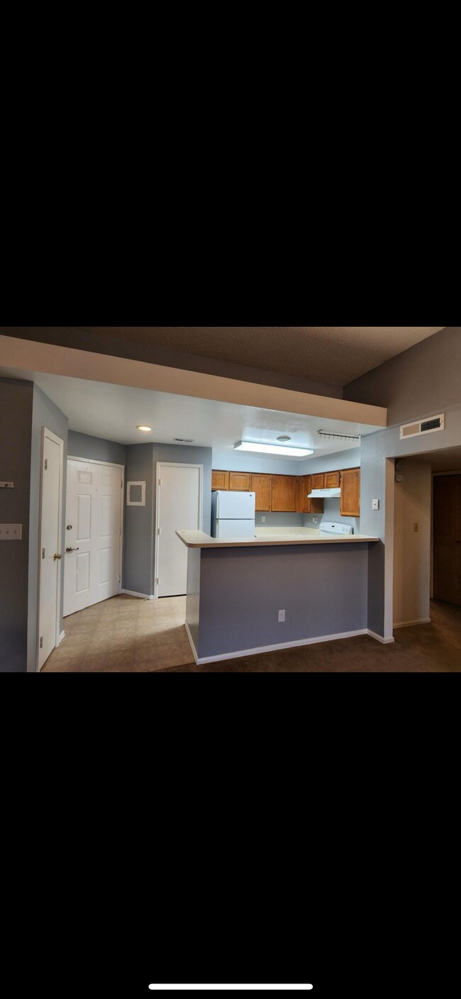 Building Photo - 1077 Acapulco Ct
