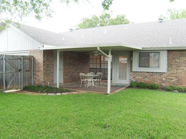 Building Photo - 6909 Darton Dr