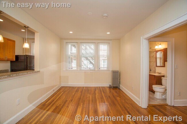 Building Photo - 136 Highland Ave