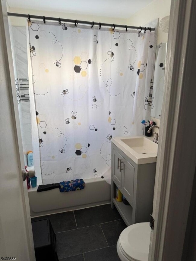 Building Photo - 719 Thomas St