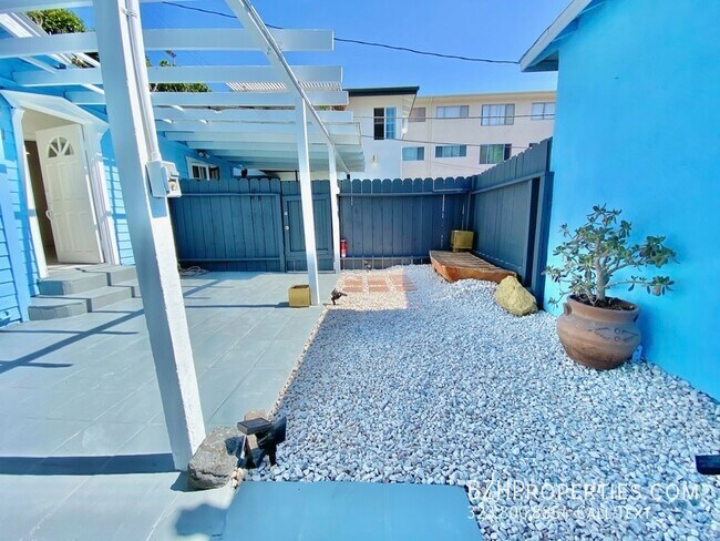 Foto del edificio - 714 Westmount Dr