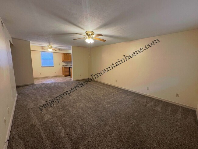 Foto del edificio - 1218/1220 Ridgecrest