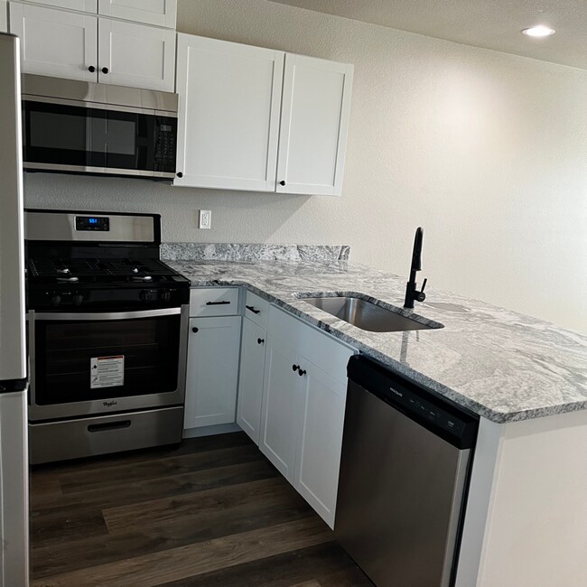 Foto del edificio - 8945 Redbud Rd