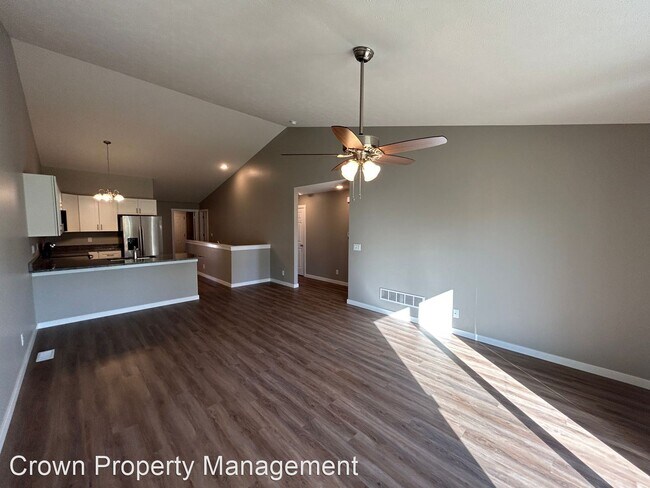 Building Photo - 4 br, 4 bath House - 1081 N. 170th Terrace