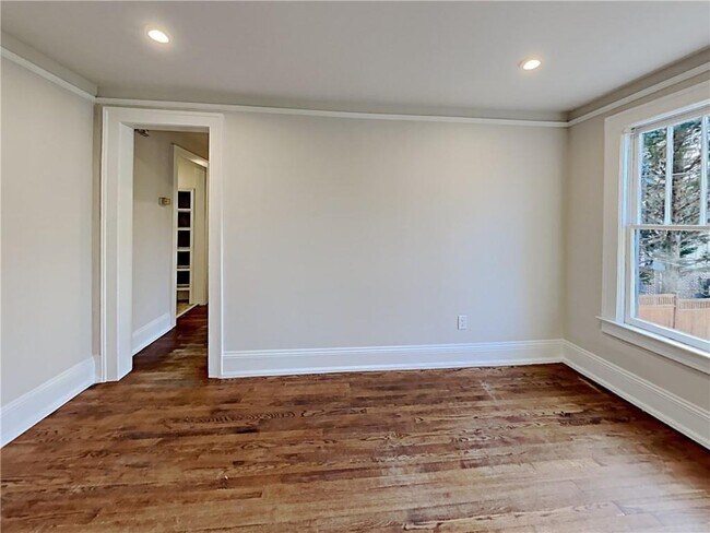 Foto del edificio - 1539 N Morningside Dr NE