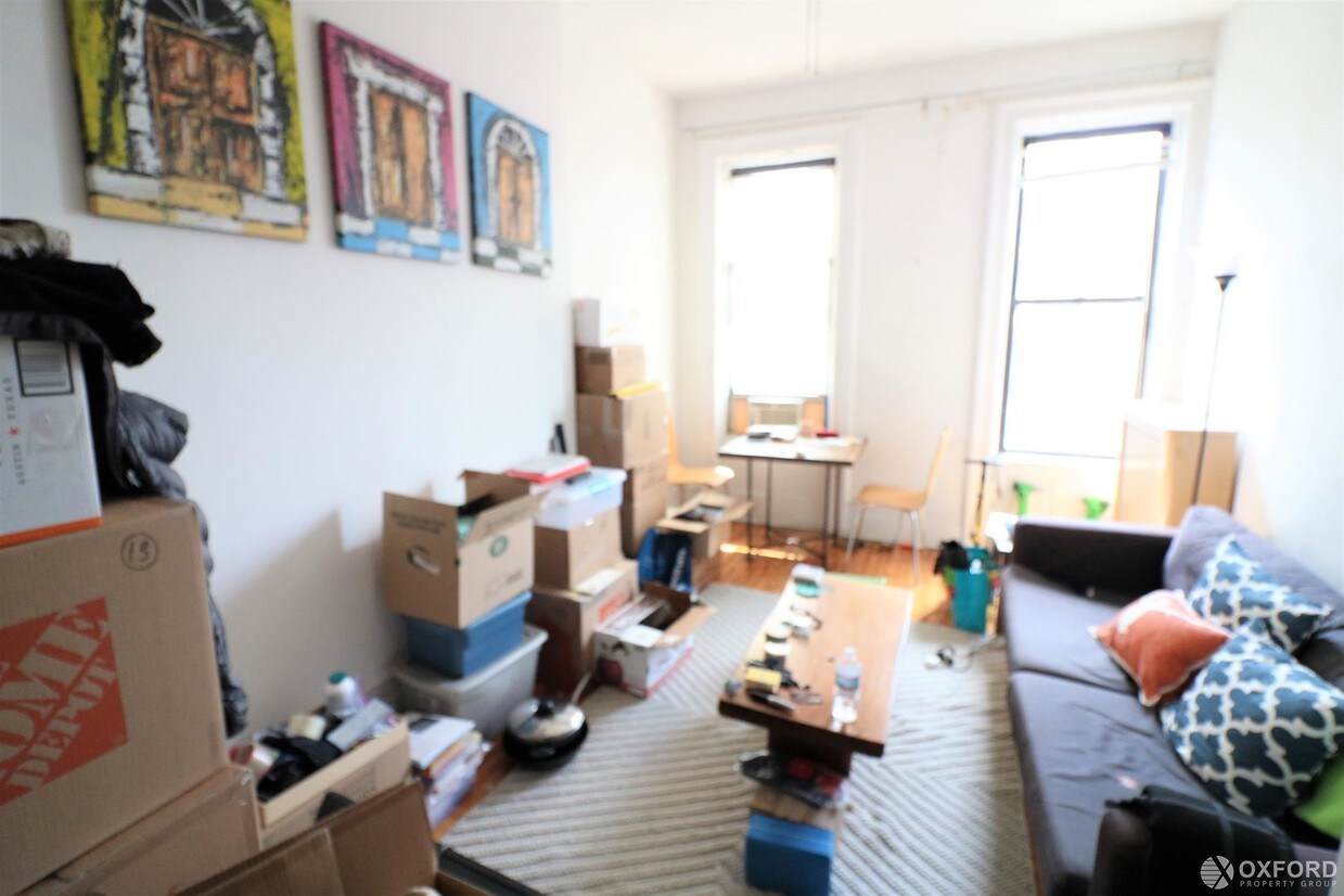 Primary Photo - 40 West 89th Street
