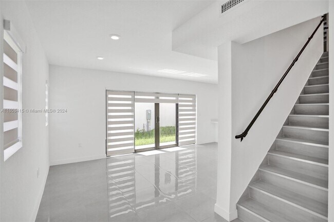 Foto del edificio - 103 NW 10th Pl