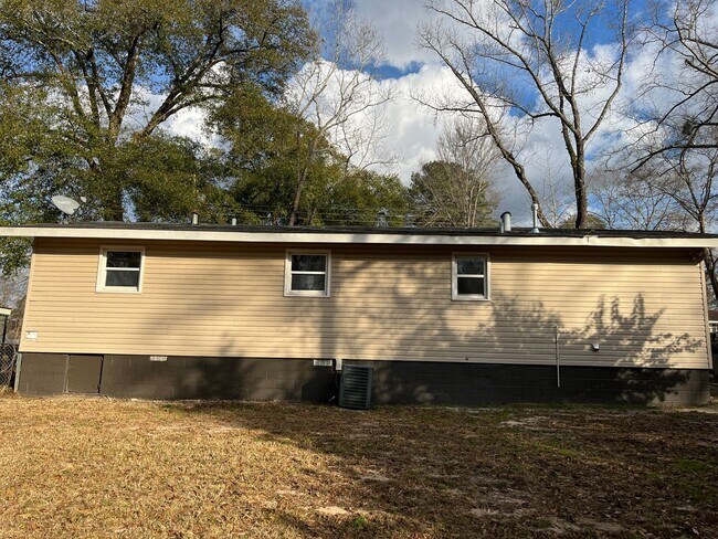 Foto del edificio - **ON HOLD**3 Bedroom / 1 Bathroom Home for Rent in Columbus, GA***