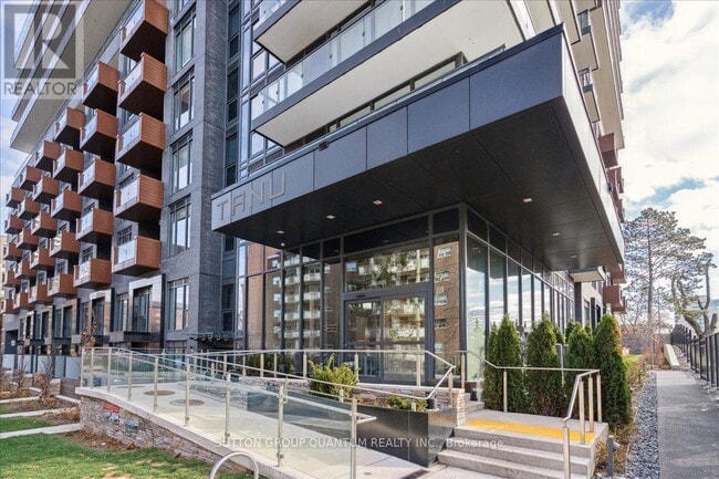 Photo du bâtiment - 21 Park St E