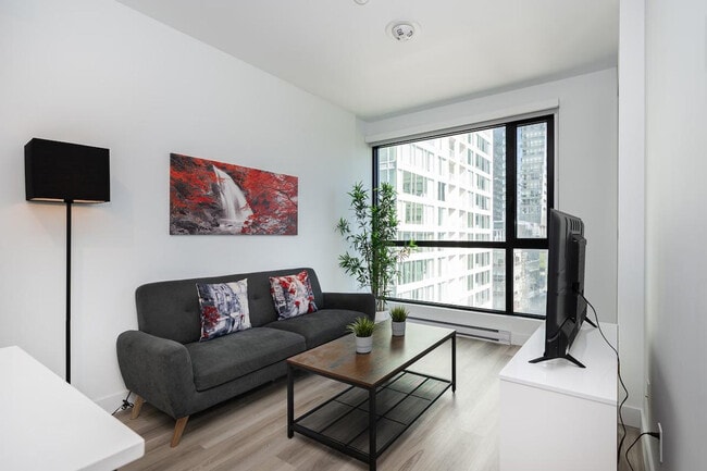 Building Photo - 1383 Av. Argyle