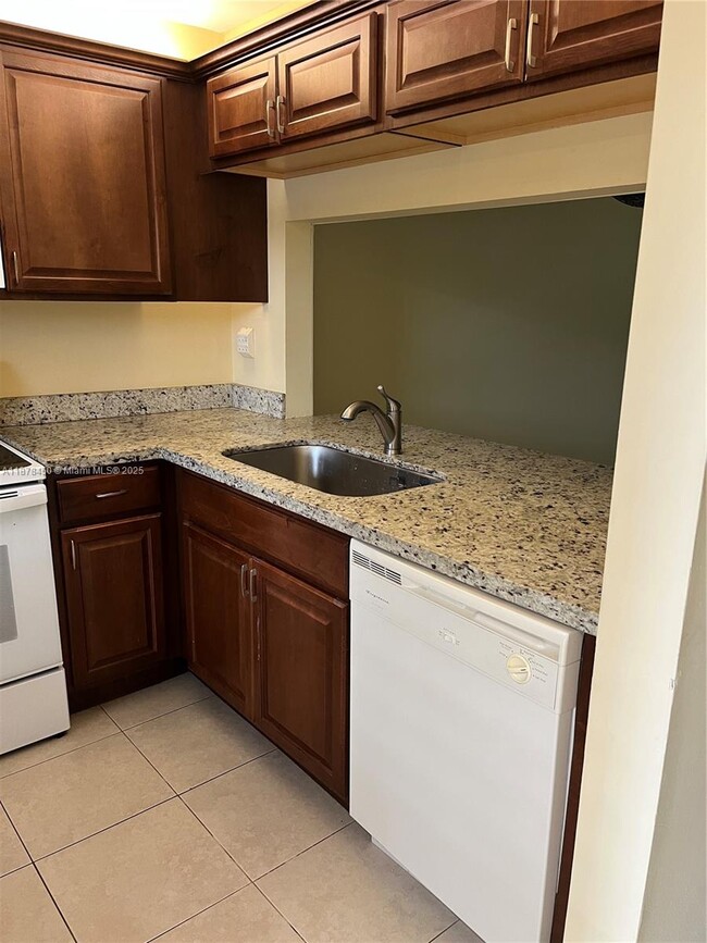 Foto del edificio - 10401 NW 11th St