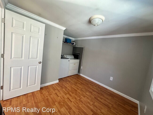 Building Photo - 2 br, 1 bath House - 40 Blackstrap Rd Apt A