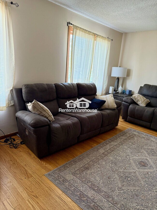 Foto del edificio - 4463 Cinnamon Ridge Cir