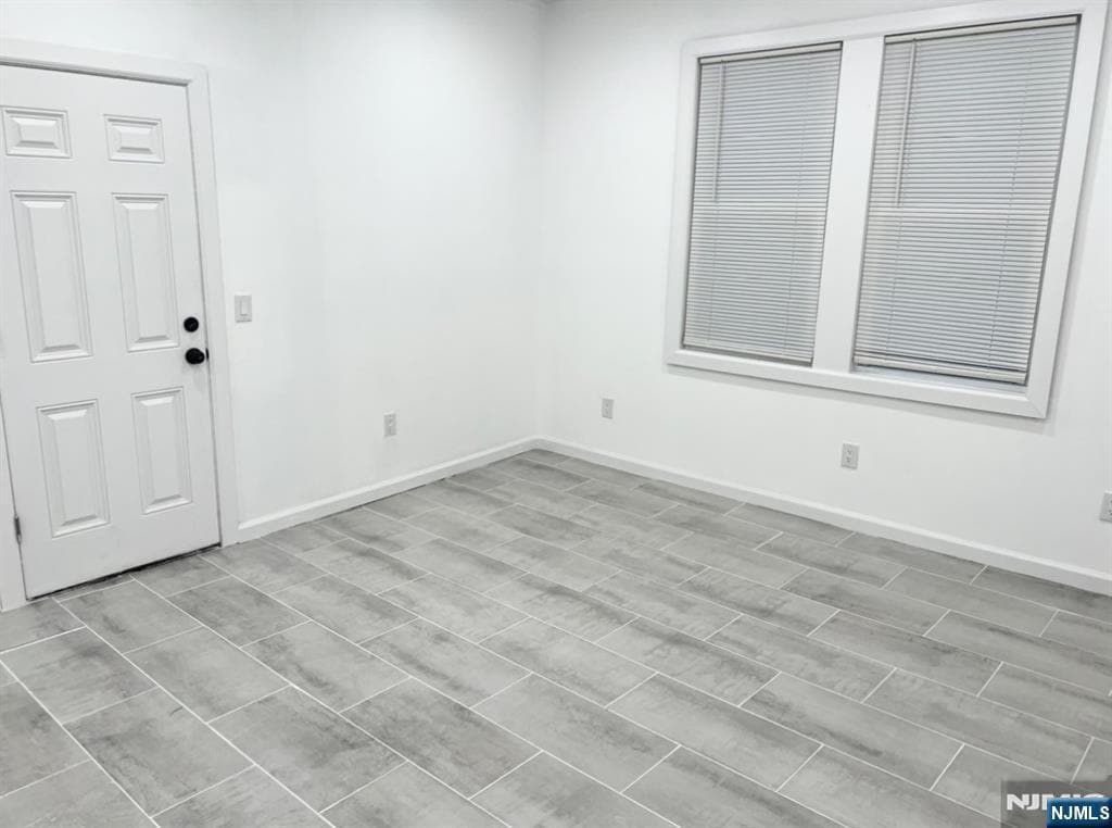 Building Photo - 30 Salter Pl