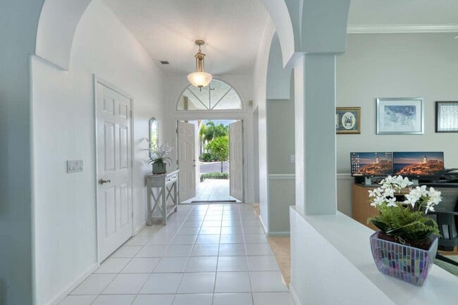 Foto del edificio - 1232 Avondale Ln