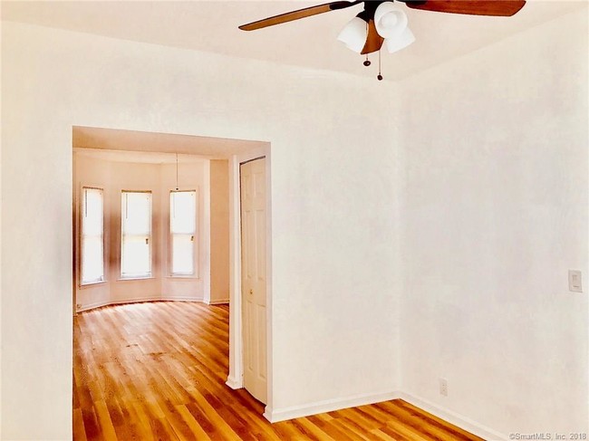 Building Photo - 124 Wilson St