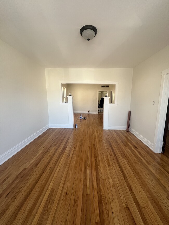 Living room looking into dinning room - 4321 W Thomas St