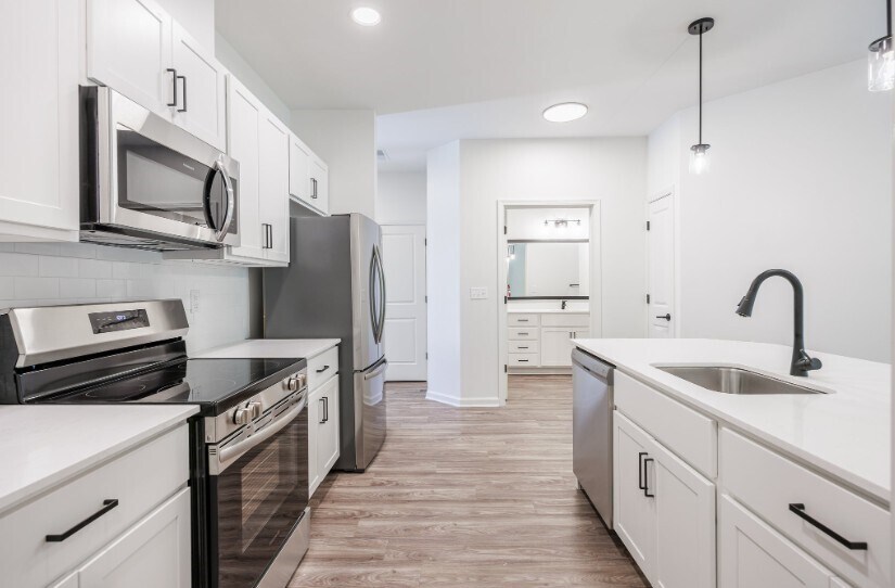 Foto principal - 1061 Dryden Rd