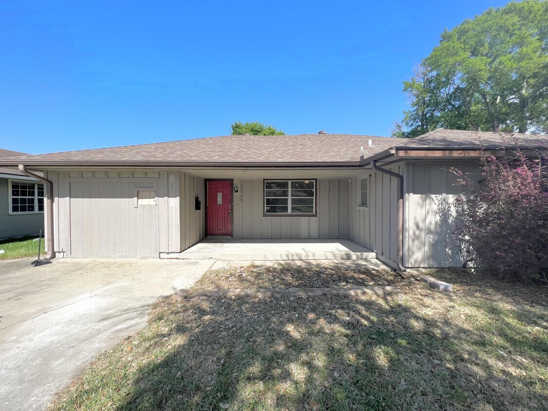 5048 Kent Ave, Groves, TX 77619 House Rental in Groves, TX