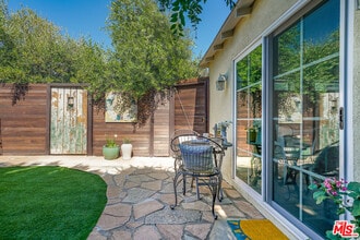 Building Photo - 777 El Medio Ave