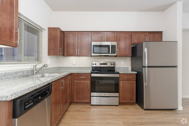 2BR, 2BA - 940SF Kitchen - 56 Commons Apartments