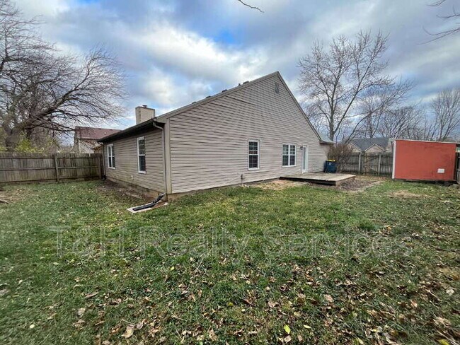 Foto del edificio - 8450 Country Club Blvd