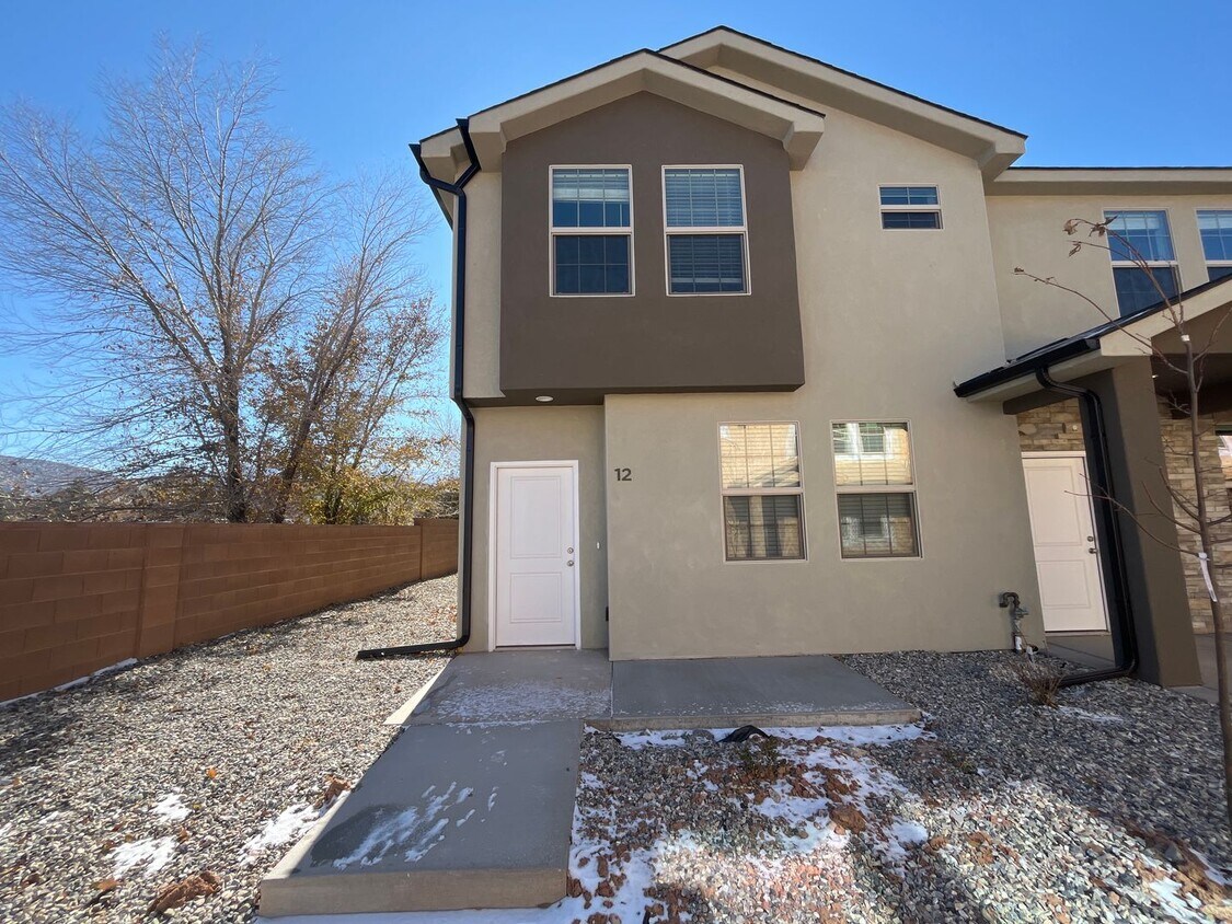 Foto principal - Arbor Park Units Available!!