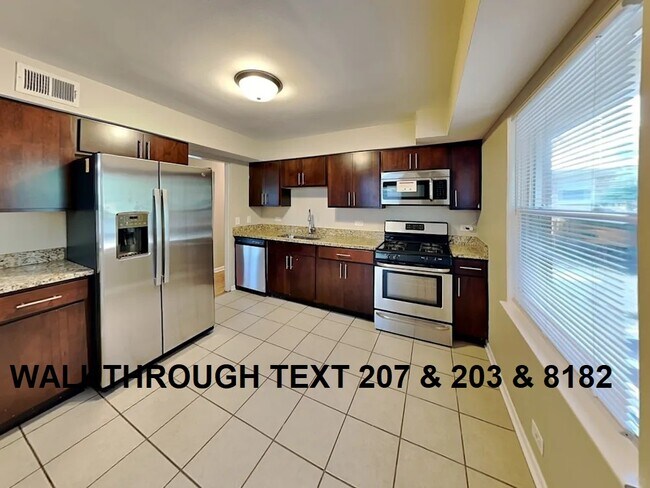 Foto del edificio - 7634 W Madison St