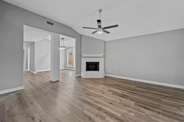Building Photo - 1729 Gainsborough Way