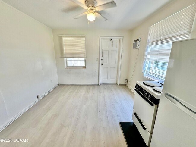 Foto del edificio - 3226 S Atlantic Ave