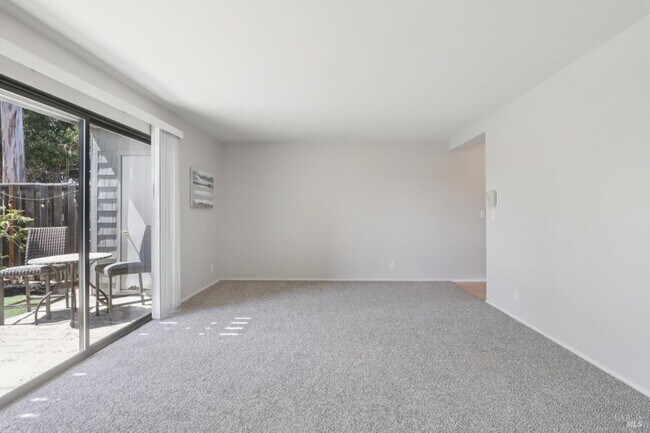 Foto del edificio - 900 Cambridge Dr