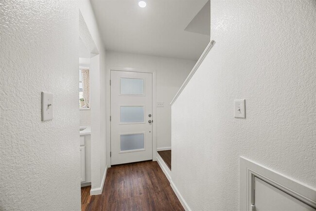 Foto del edificio - 6821 Old Quarry Ln