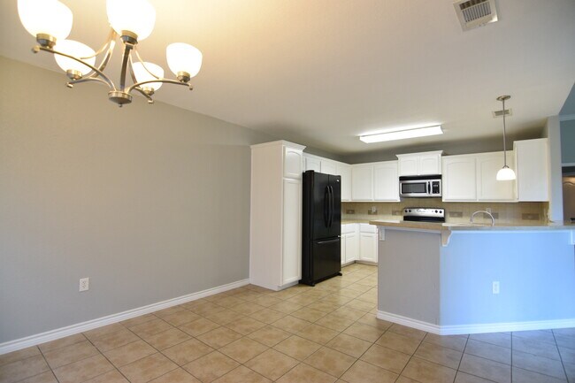 Building Photo - 403 Hedy Dr