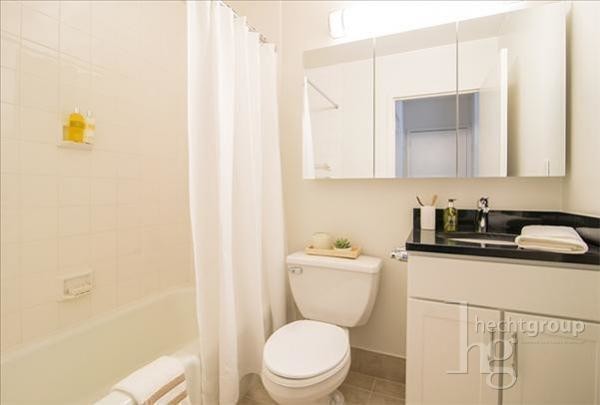 Foto del edificio - 145 E 15th St