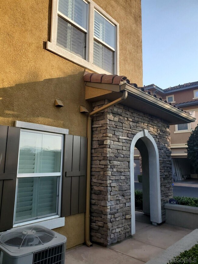 Building Photo - 29 Via Sovana