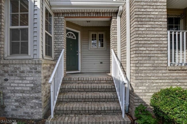 Building Photo - 403 Taggert Dr