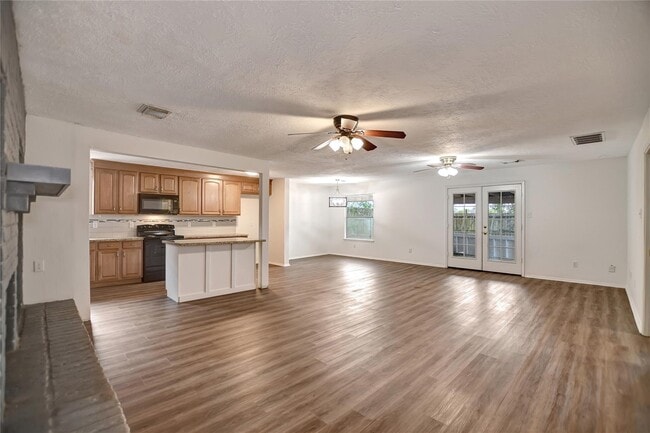 Foto del edificio - 17119 Bougainvilla Ln