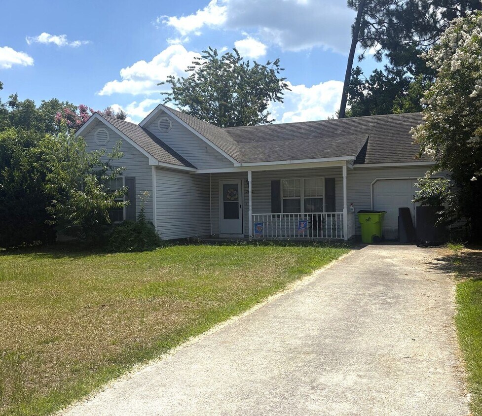 Building Photo - 2422 White Rd