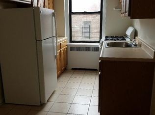 Foto principal - 2685 Creston Ave