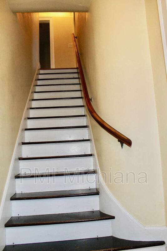 Foto del edificio - 1151 Hillcrest Rd