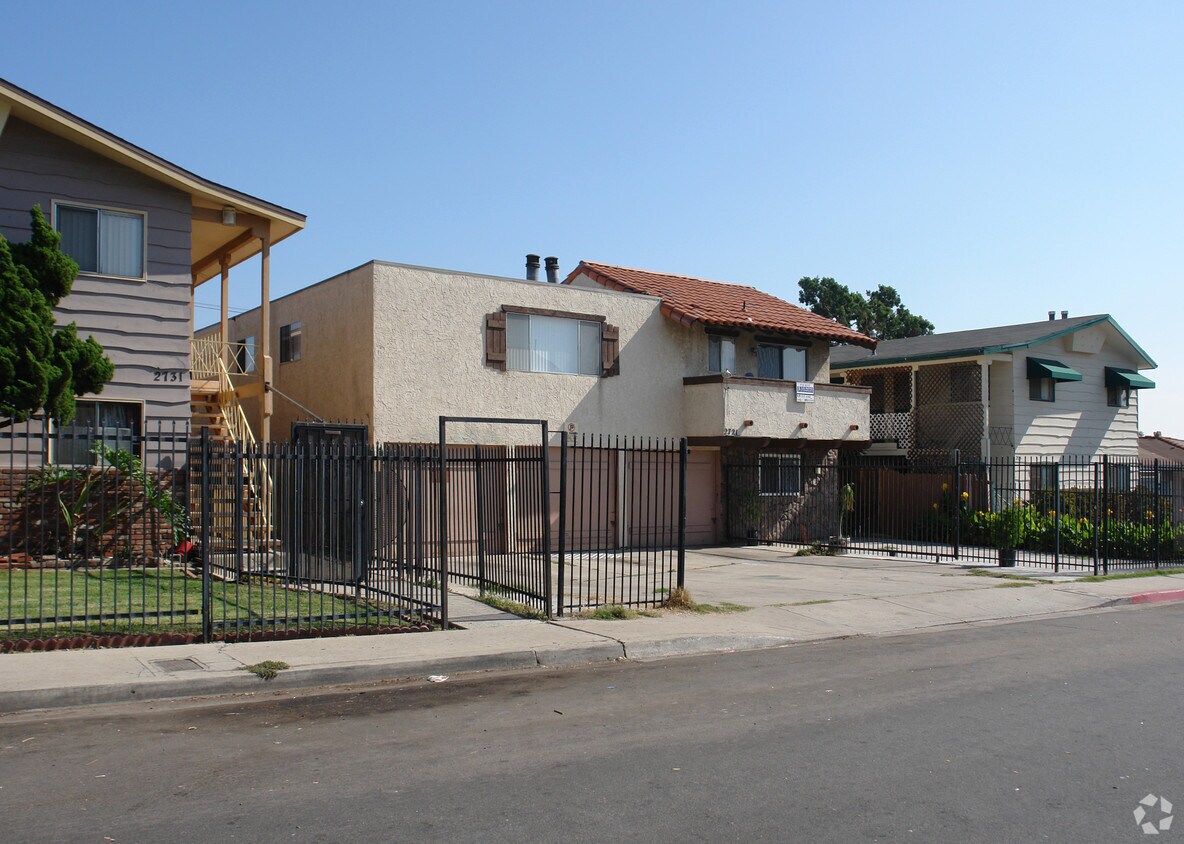 Primary Photo - 2721 44th St