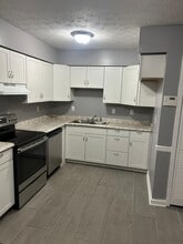 Building Photo - 2713 Evans Mill Dr