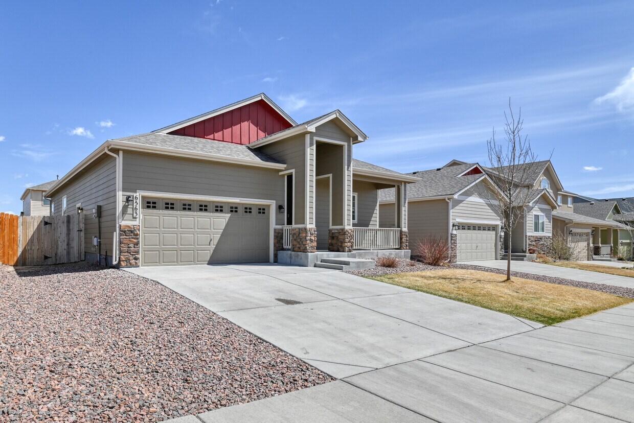 Primary Photo - 6563 Edmondstown Dr