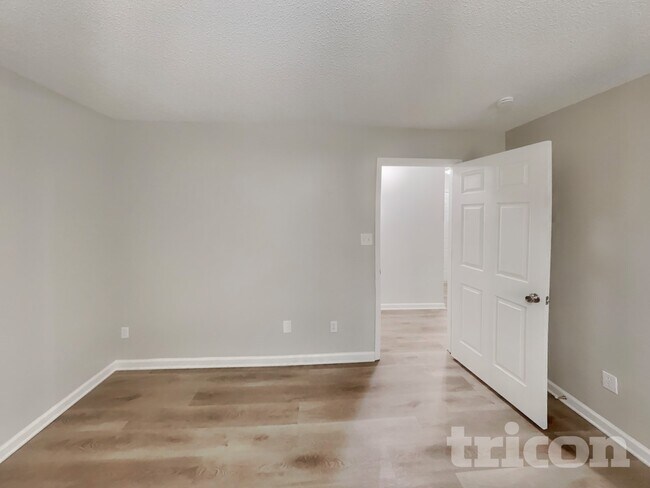 Foto del edificio - 437 Bradford Cir