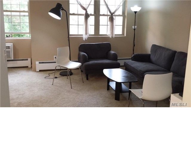 Foto principal - 172-39 Highland Ave