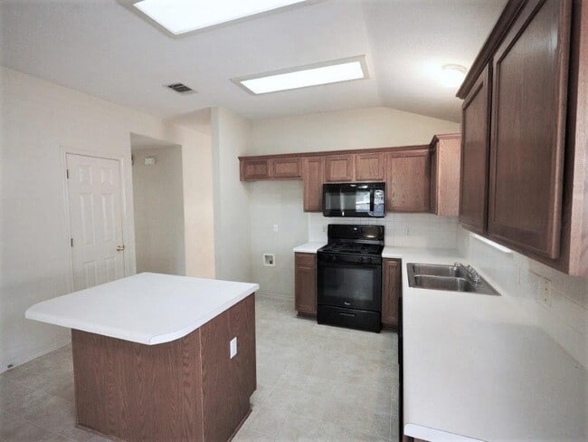 Building Photo - 14424 Mowsbury Dr
