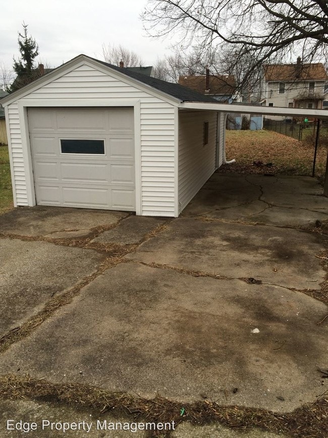 Building Photo - 3 br, 1 bath House - 3243 Dayton Ave.
