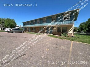 Building Photo - 3804 S Hawthorne Ave