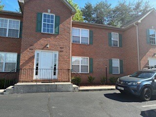 Foto del edificio - 4805 Poplar Crest Way